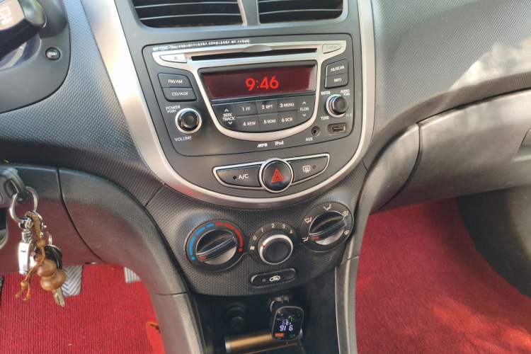 Used Hyundai Verna Ray 2014 1.4L Manual GLX