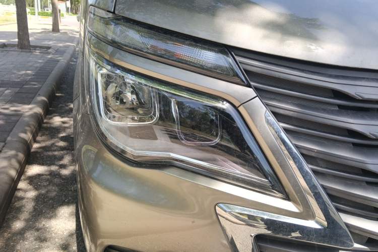 Used FORTHING Lingzhi 2023 M5L 1.6L Base Model 5 Seats
