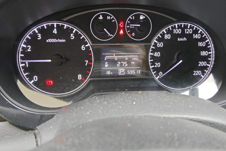 Used Nissan Tiida 2011 1.6L CVT Smart Version Odometer Close Up