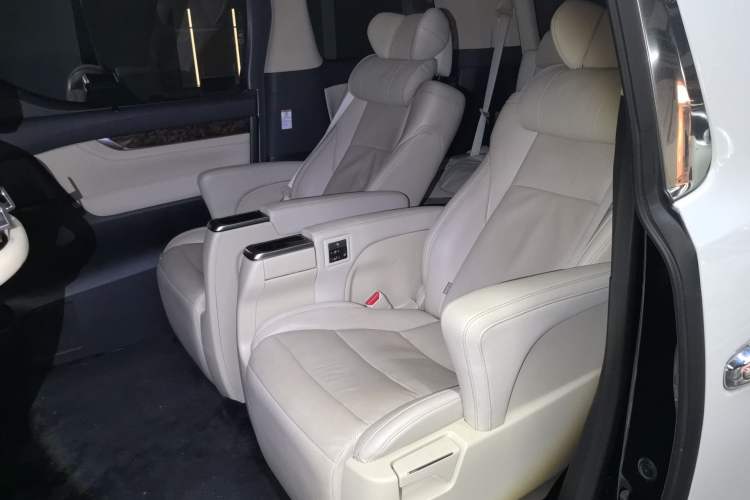 Used Toyota Alphard 2020 Dual-Engine 2.5L Luxury Edition Left Rear Seat
