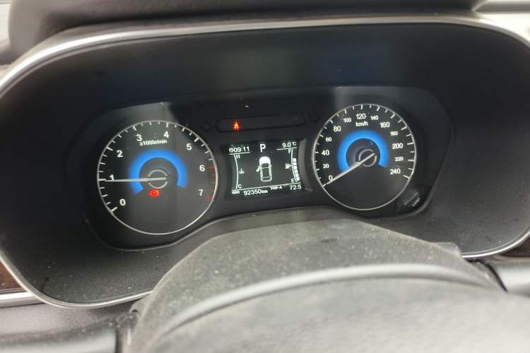 Used Dongfeng Fengon 580 2017 1.5T CVT Smart Style Model
