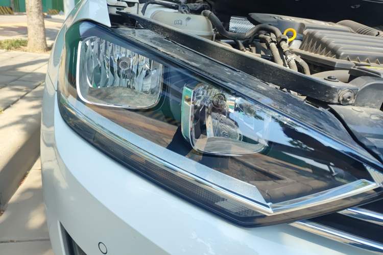 Used Volkswagen Golf Sportsvan 2018 230TSI Automatic Trend Edition Right Front Headlight