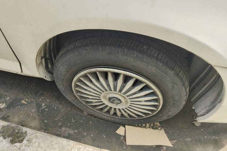 Used Everus S1 2011 1.3L Automatic Comfort Edition Right Front Wheel Hub