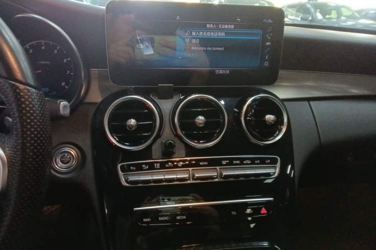 Used Mercedes-Benz C-Class 2019 C 260 Sport Edition Audio And AC Panel