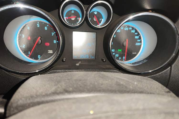 Used CHANGAN CS35 2014 1.6L Manual Luxury Navigation Model China IV Standard
