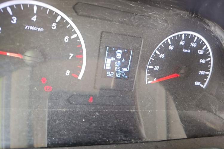 Used FORTHING Lingzhi 2022 Entry-Level M5L 1.6L Comfort Version 7 Seats Odometer Close Up