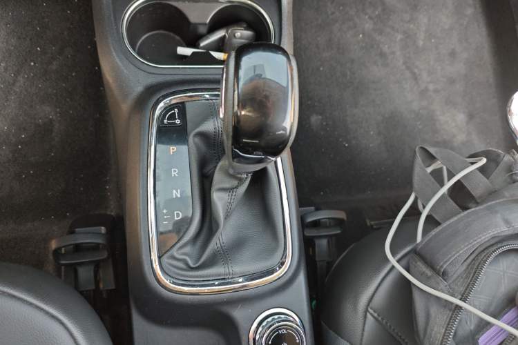 Used Dongfeng Aeolus AX4 2017 1.6L DCT Trendy Style
