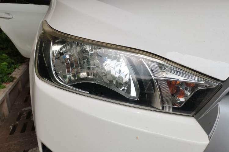 Used Toyota YARiS L Zhi Xuan 2015 1.5E Automatic Charm Edition
