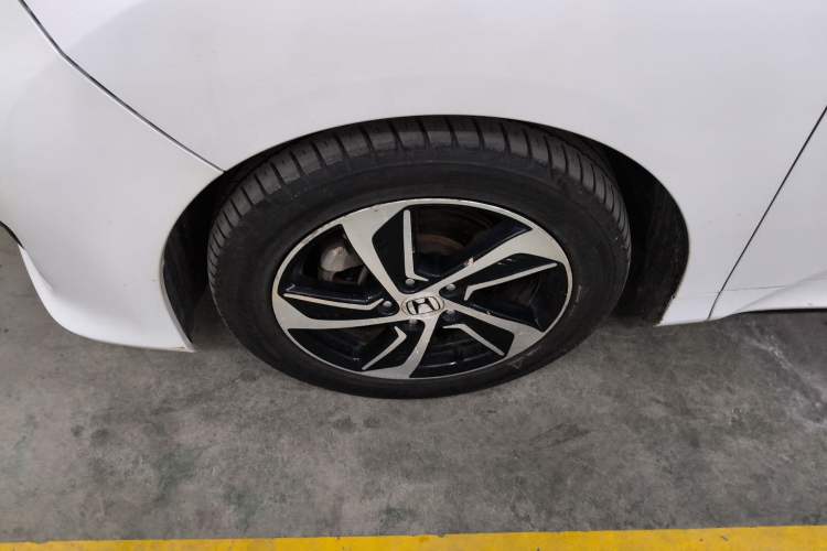 Used Honda Odyssey 2015 Revised 2.4L Luxury Edition Left Front Wheel Hub