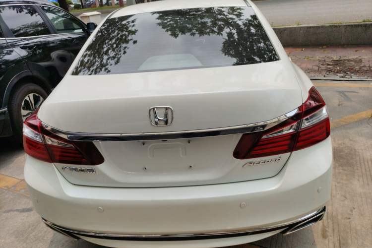 Used Honda Accord 2016 2.0L Elite Edition
