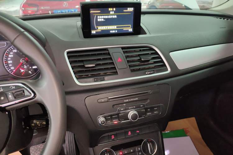 Used Audi Q3 2018 30th Anniversary Edition 30 TFSI Fashion Model
