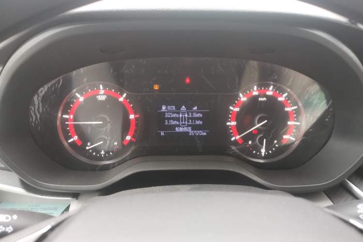 Used SAIC MAXUS Xintu V90 