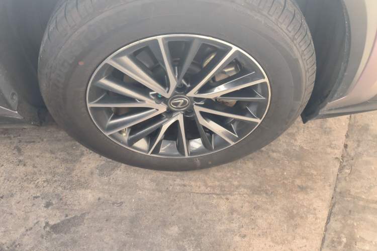 Used Lexus NX 2022 350h Front-Wheel-Drive Innovation Edition
