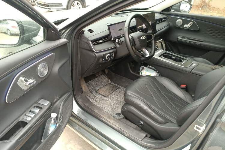 Used Chery Fengyun A8L 2025 1.5 TGDI 145 km Luxury Version