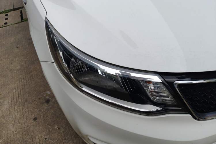 Used Kia K2 2015 Hatchback 1.4L AT GLS Cool Edition Right Front Headlight