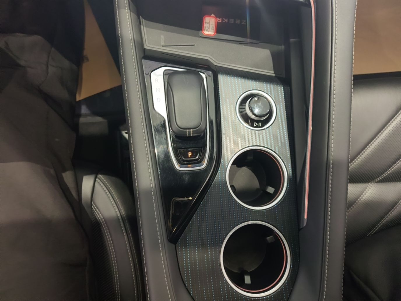 Zeekr 001 2023 WE Edition 86 kWh — снимка 16