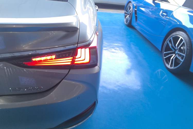 Used Lexus ES 2020 200 Excellence Edition