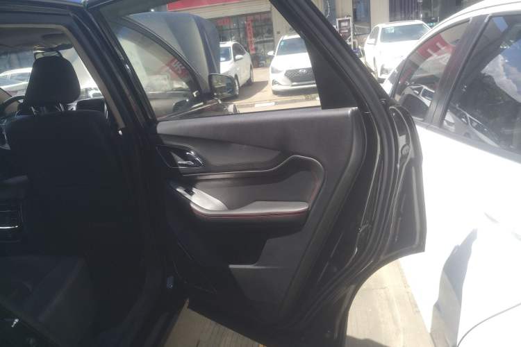 Used Baojun 560 2015 1.8L manual luxury version