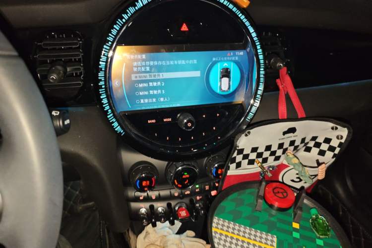 Used MINI 2023 1.5T COOPER Artist
