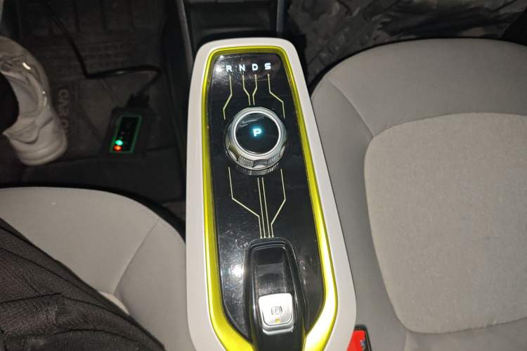 Used CHANGAN Benni E-Star 2022 Qingxin Edition Colorful Model Lithium-NMC
