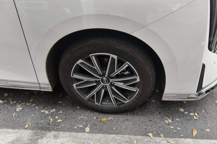 Used GAC Trumpchi M8 2024 Master Series 400T Prestige Edition
