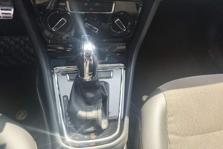 Used Volkswagen C-TREK 2017 1.6L Automatic Comfort Model
