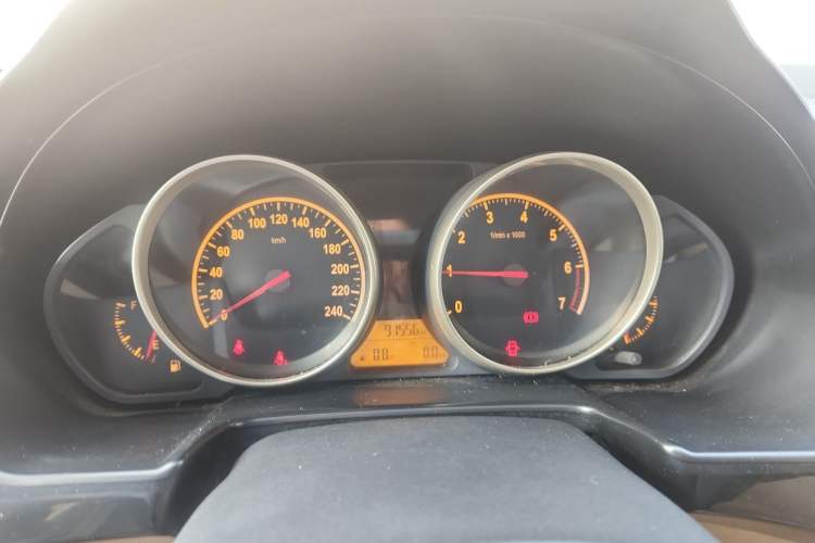 Used Brilliance H330 2013 1.5L Manual Comfort Model
