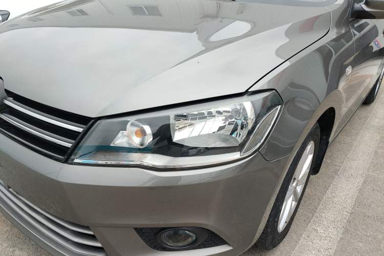 Used Volkswagen Jetta 2015 1.6L Automatic Comfort Model Left Front Headlight