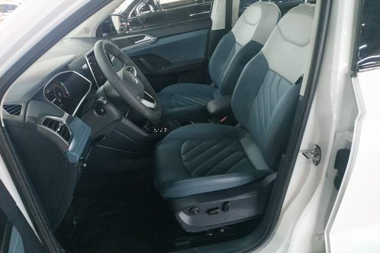 Used Volkswagen Tharu 2024 300TSI Two-Wheel-Drive Moon Luxury Edition