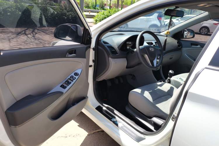 Used Hyundai Verna (older generation) 2014 1.4L Manual Fashion GS Model
