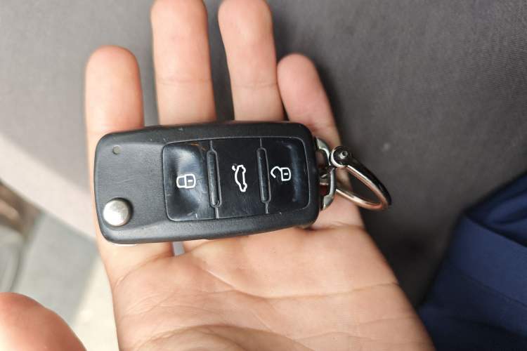 Used Volkswagen Gran Lavida 2013 1.6L Automatic Comfort Model
