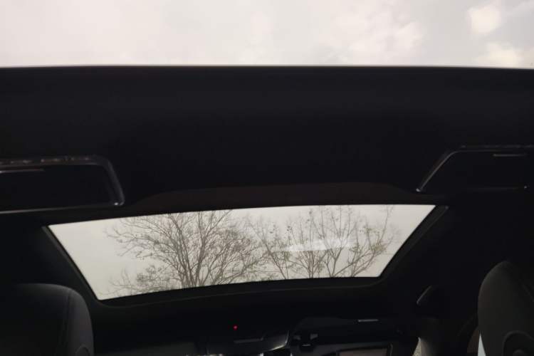 Used Mercedes-Benz GLC 2020 GLC 260 L 4MATIC Dynamic Model Headliner