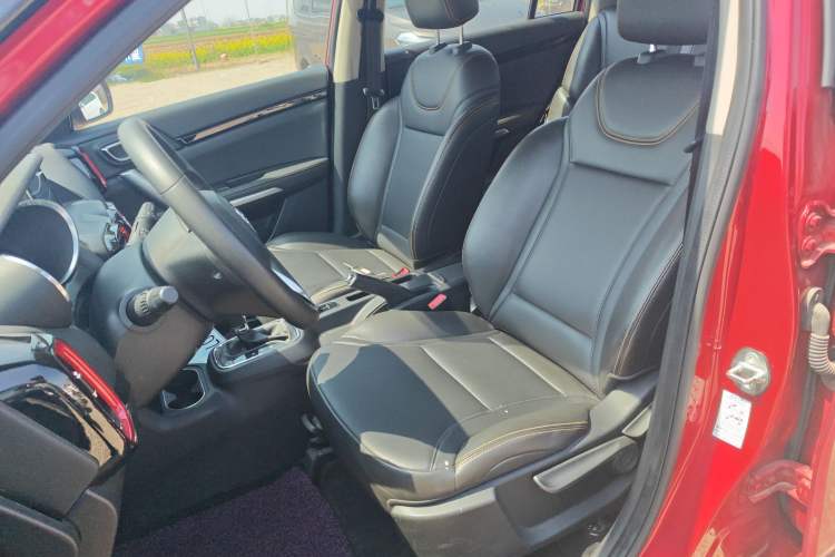 Used Dongfeng Aeolus AX4 2017 1.6L DCT Trendy Style