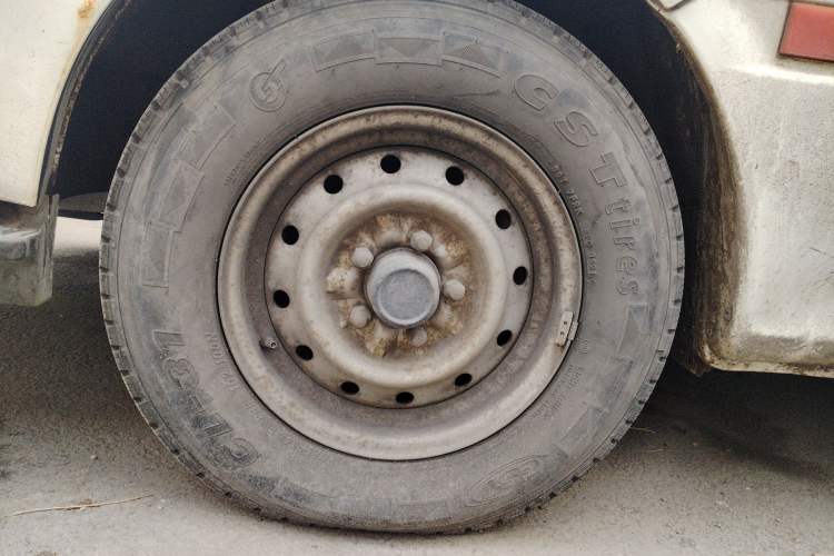 Used Jinbei Hiace 2016 2.2L Express Van Version V22
