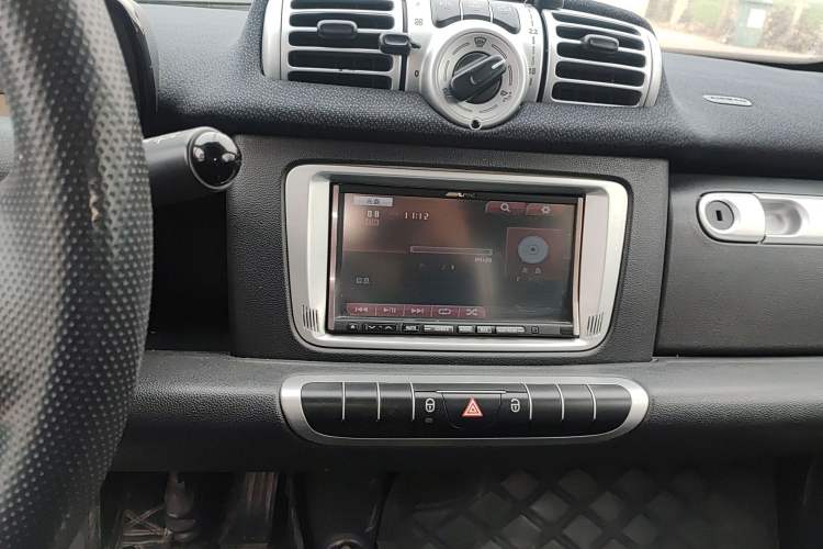 Used smart fortwo 2015 1.0 MHD New Year Special Edition