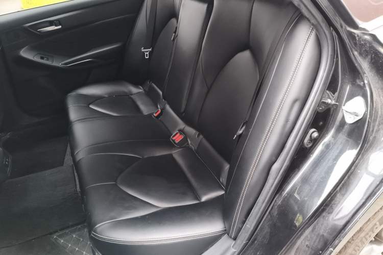 Used Toyota Avalon 2019 2.0L Ambition Edition China VI