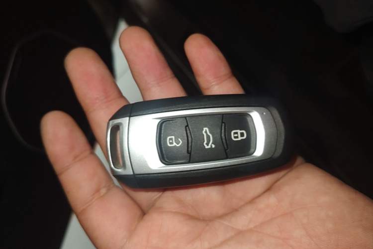 Used Geely Auto Emgrand GT 2015 1.8T Premium Model Interior 1