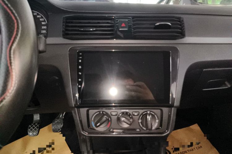 Used Volkswagen Santana 2021 1.5L Manual Fashion Edition Audio And AC Panel