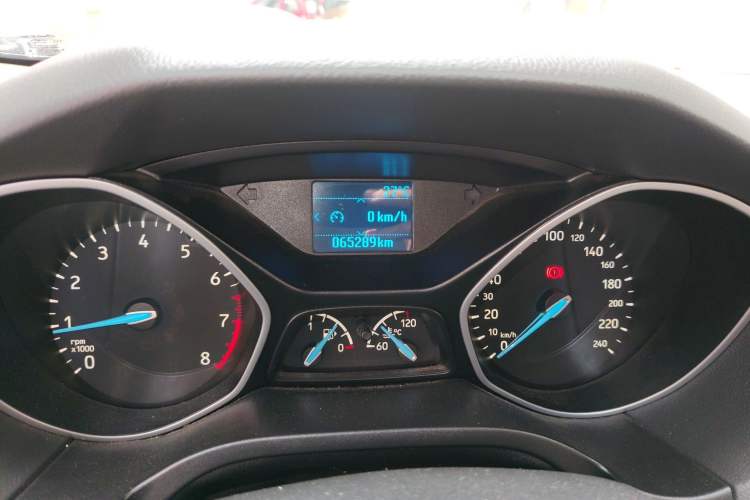 Used Ford Focus 2017 Sedan 1.6L Manual Comfort Plus SmartDrive Edition
