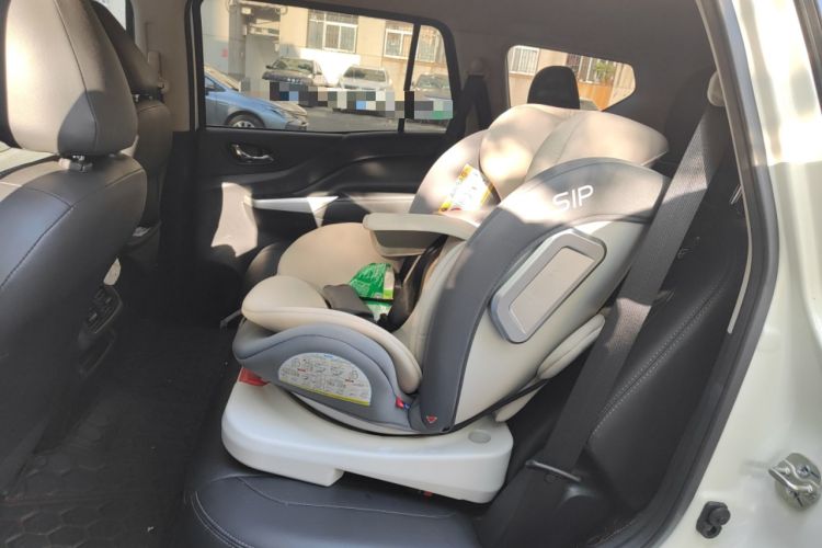 Used Nissan Terra 2020 2.5L XL Upper Automatic Two-Wheel Drive Luxury Edition
