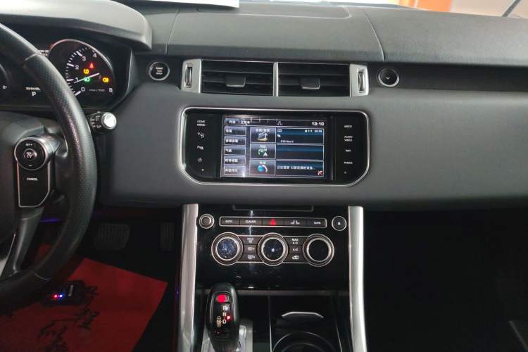Used Land Rover Range Sport 2014 3.0 SC V6 HSE Audio And AC Panel