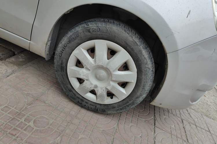 Used Chevrolet Sail 2013 Sedan 1.4L Manual - Youyi Happiness Edition Right Front Wheel Hub