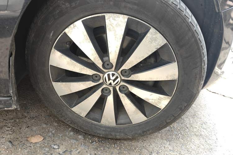 Used Volkswagen Sagitar 2012 1.8TSI Automatic Flagship Edition
