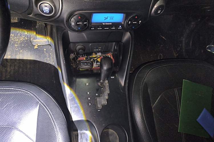 Used Hyundai ix35 2015 2.0L Automatic 2WD Smart Version China V Standard Gear Lever