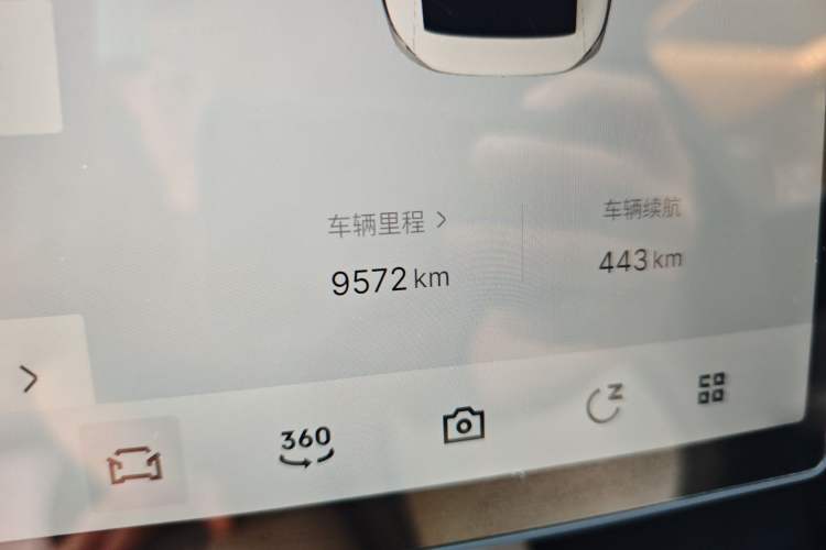 Used Lynk & Co Z10 2025 95 kWh 702 km All-Wheel Drive Intelligent Driving Ultra Odometer Close Up