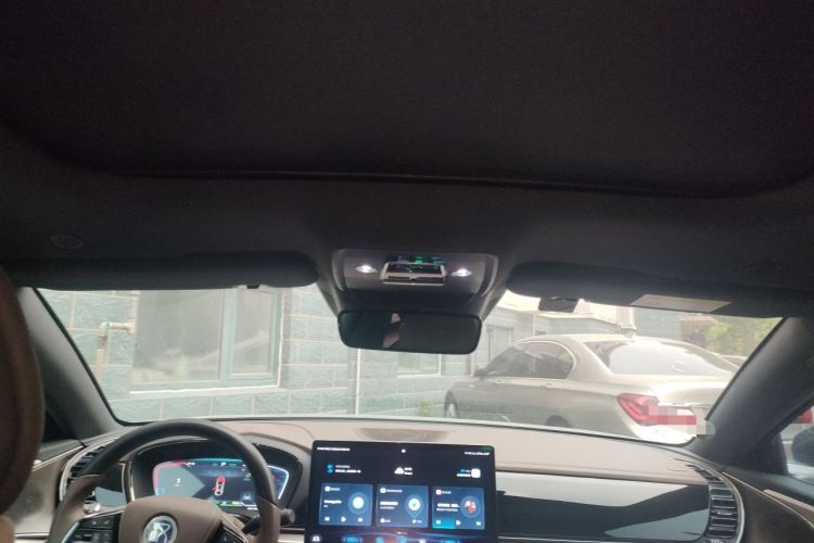 Used BYD Han 2022 DM-i 121KM Prestige Model
