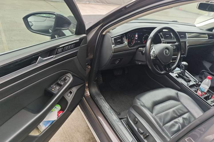 Used Volkswagen Phideon 2018 Revised Version 380TSI Two-Wheel Drive Business Edition