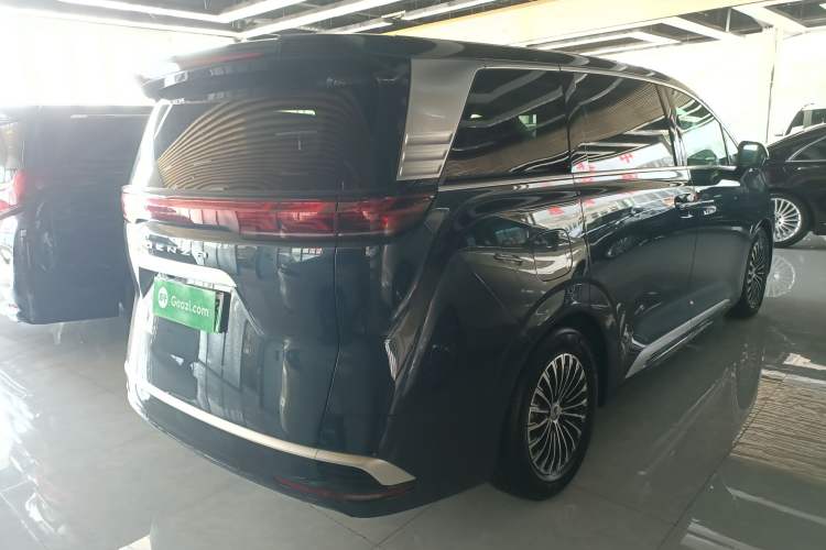 Used Denza D9 2022 DM-i 970 Four-Wheel Drive Flagship Model
