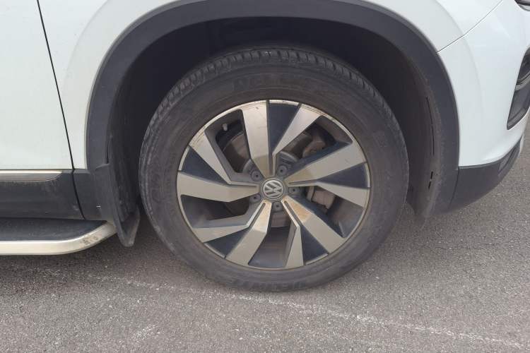 Used Volkswagen Tayron 2019 330TSI Two-Wheel-Drive Luxury Version China V Emission Standard
