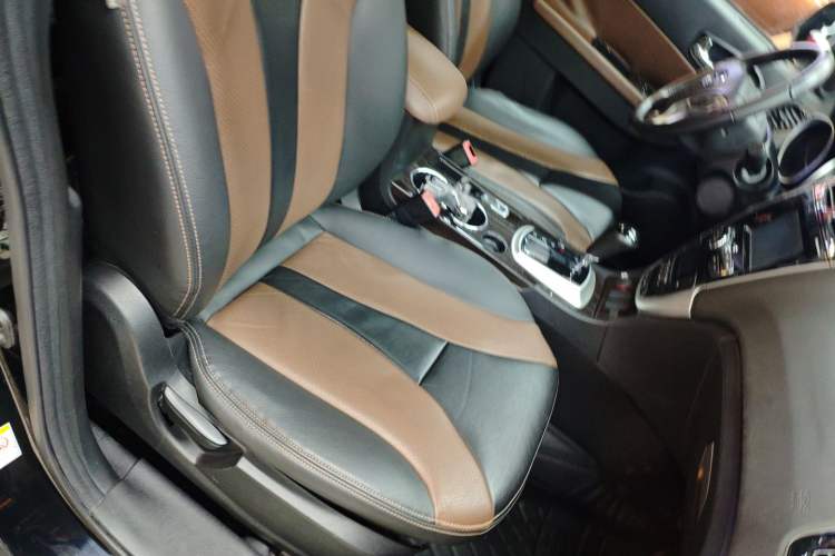 Used GAC Trumpchi GS5 Super 2016 2.0L Automatic Two-Wheel Drive Anniversary Edition
